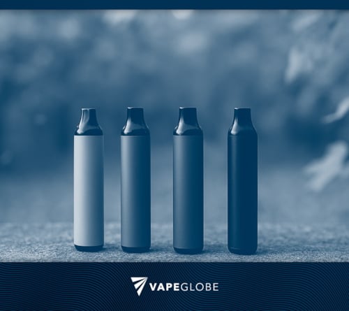 Vapes vor herbstlichem Hintergrund