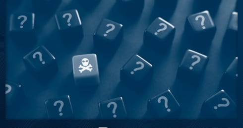 Würfel mit Fragezeichen und dazwischen einer mit einem Totenkopf.